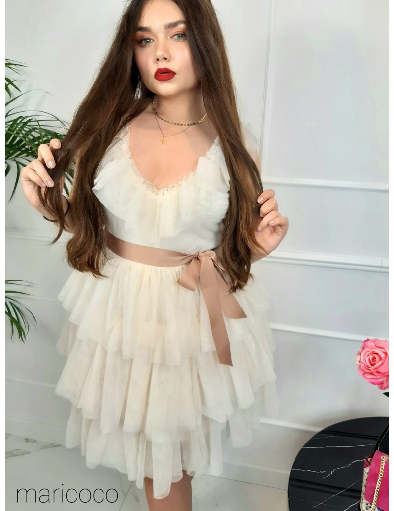 Elegancka tiulowa sukienka...